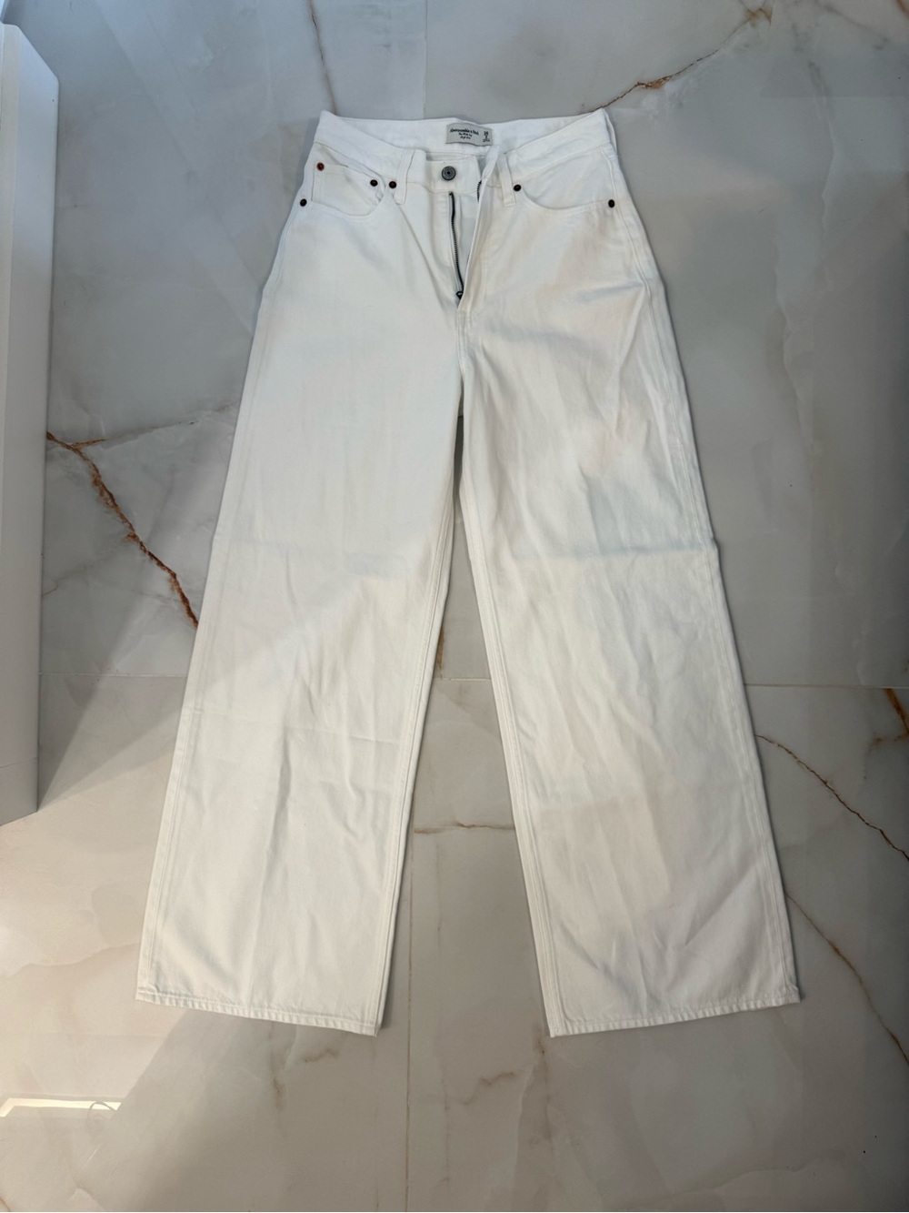 Abercrombie & Fitch White Wide-Leg Jeans